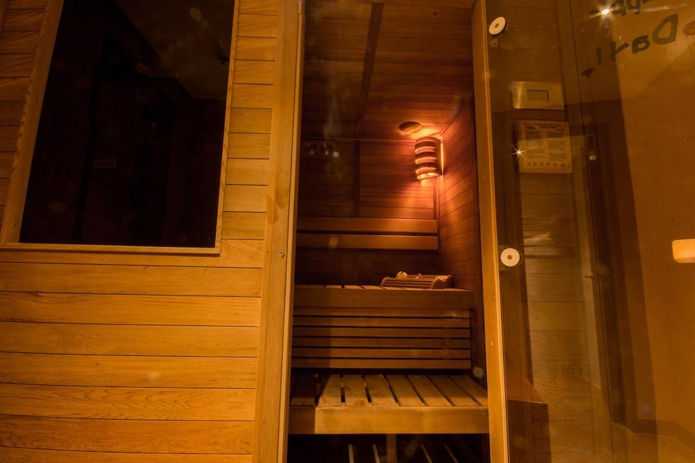 Boracay Haven 3*